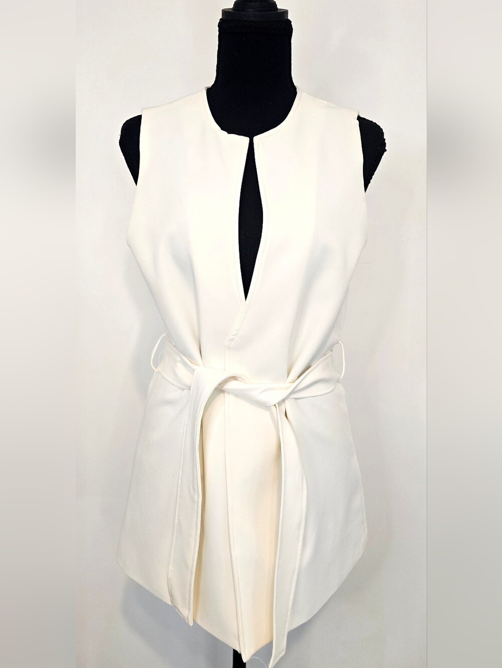 Sincerely Jules Ivory Belted Sleeveless Blazer Vest Open Front Chic Workwear